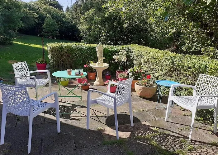 4 Km Zu A7 Und A71, Idylle Am Bach, Grosser Garten