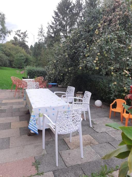 Apartment 4 Km Zu A7 Und A71, Idylle Am Bach, Grosser Garten *